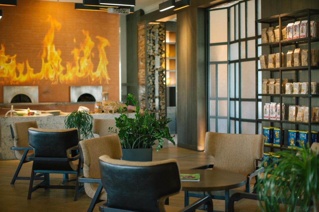Hyatt Regency Tashkent Hotel Exterior photo Interior of a typical Starbucks