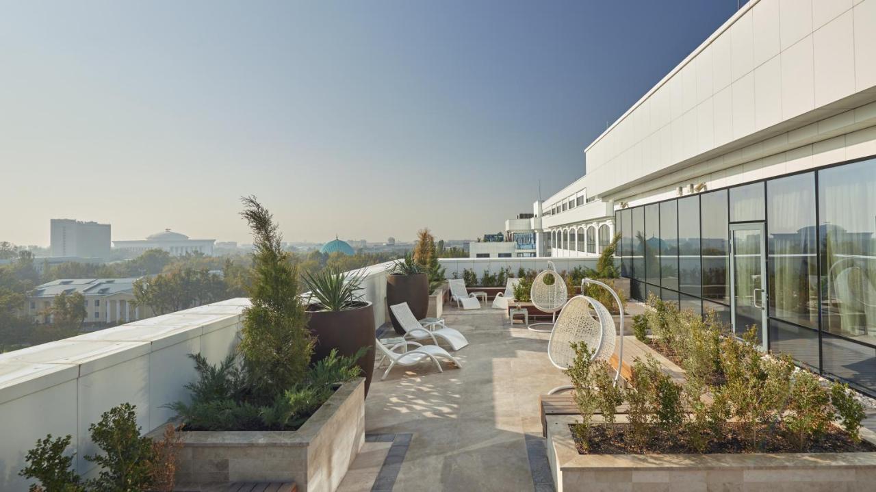 Hyatt Regency Tashkent Hotel Exterior photo Rooftop garden