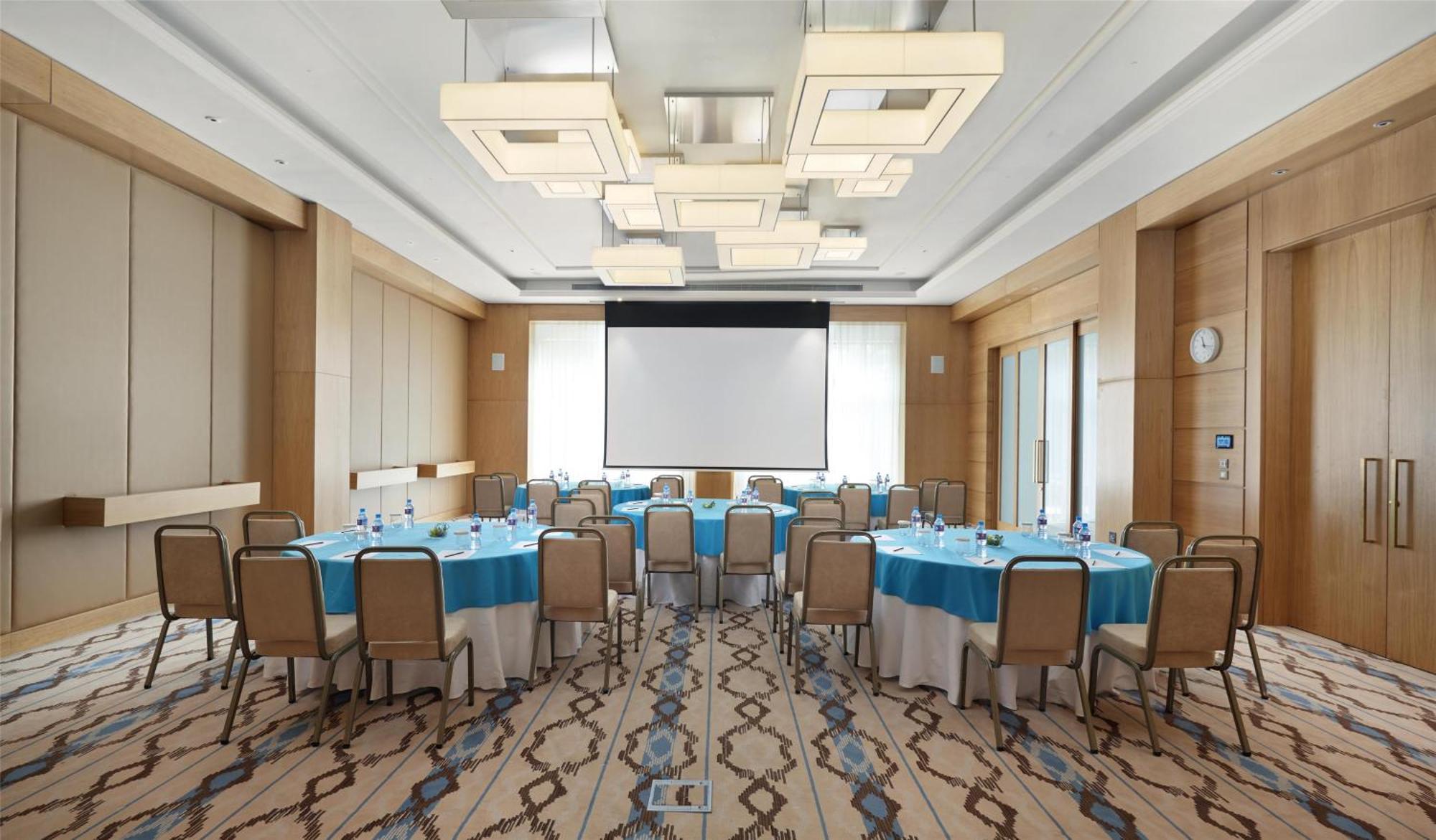 Hyatt Regency Tashkent Hotel Exterior photo